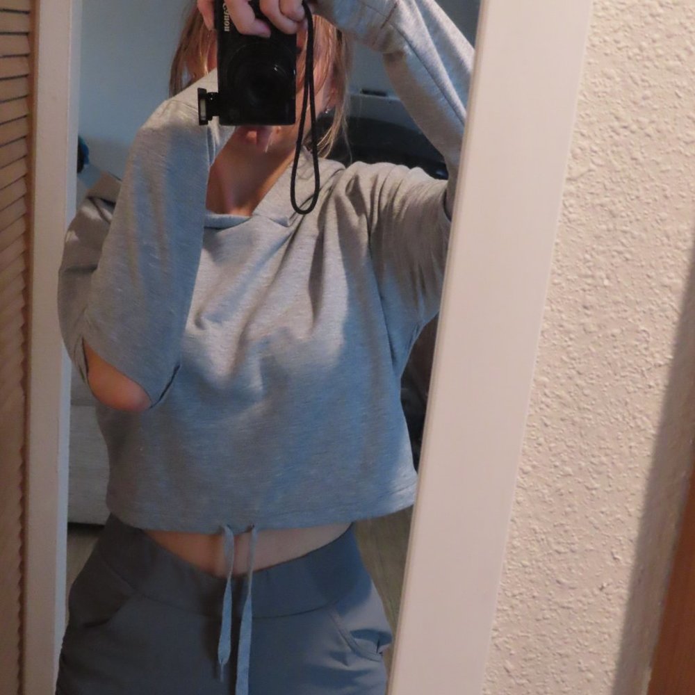 Grey Cropped Sweatshirt Size S